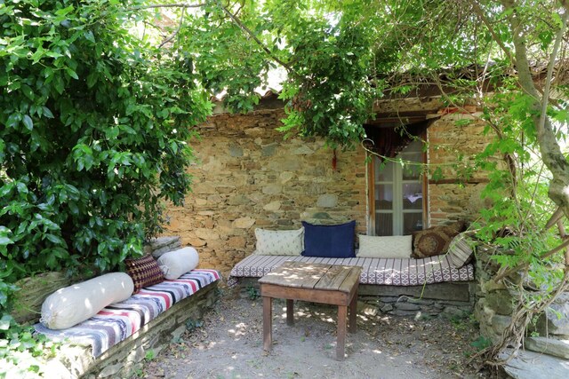 Cottage 3 9
