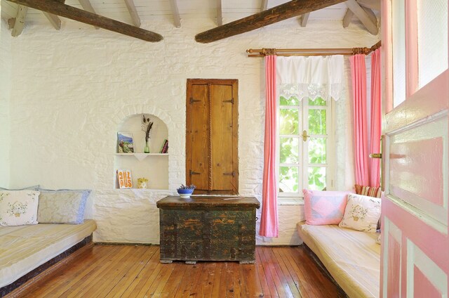 Cottage 4 8