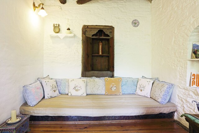 Cottage 4 6