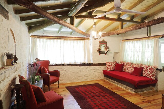 Cottage 6 4