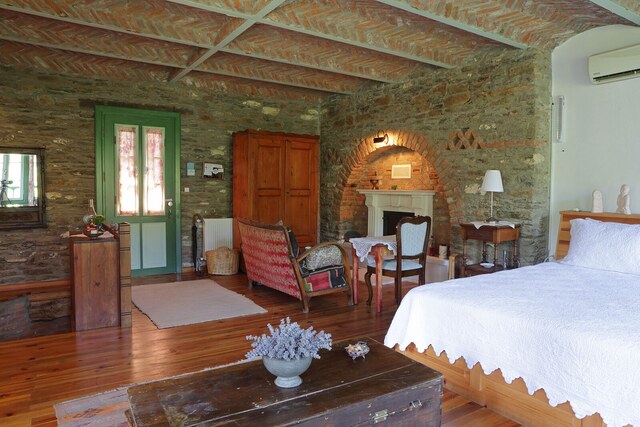 Stone House 4